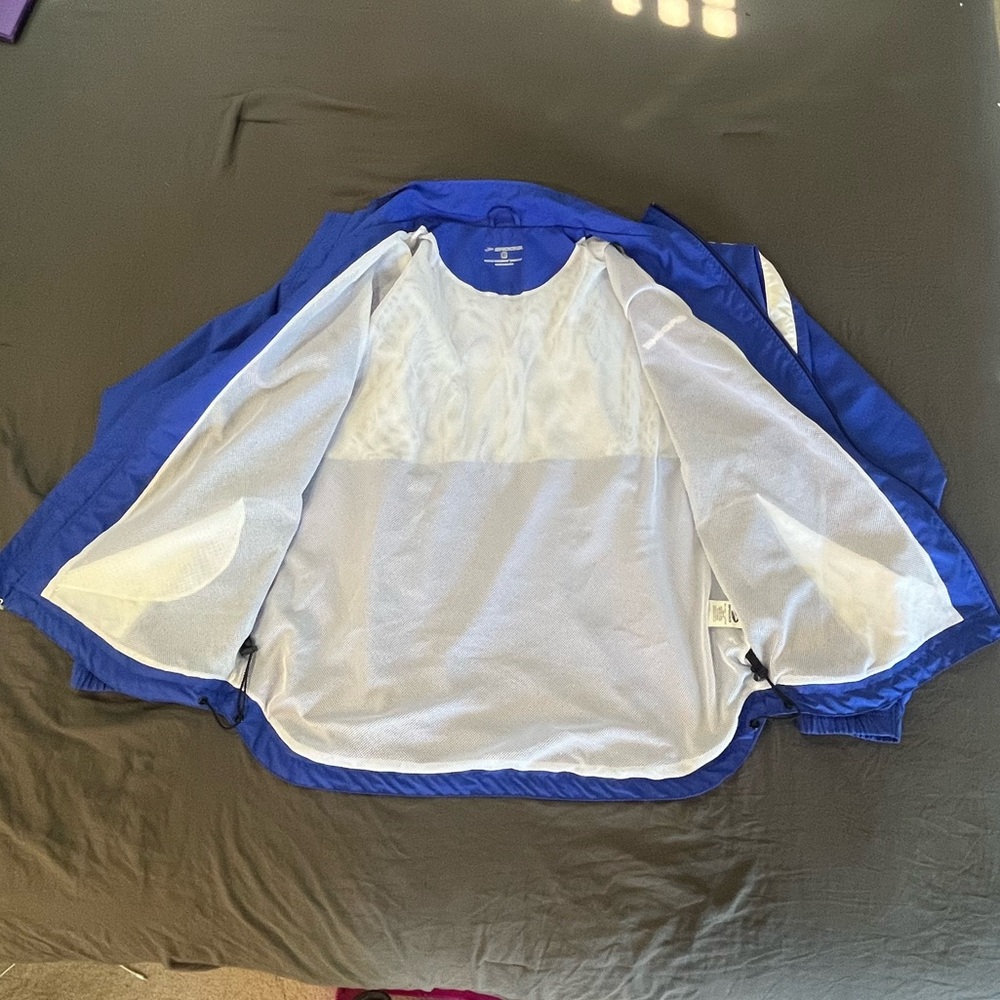 BROOKS - Picture 6 of 15